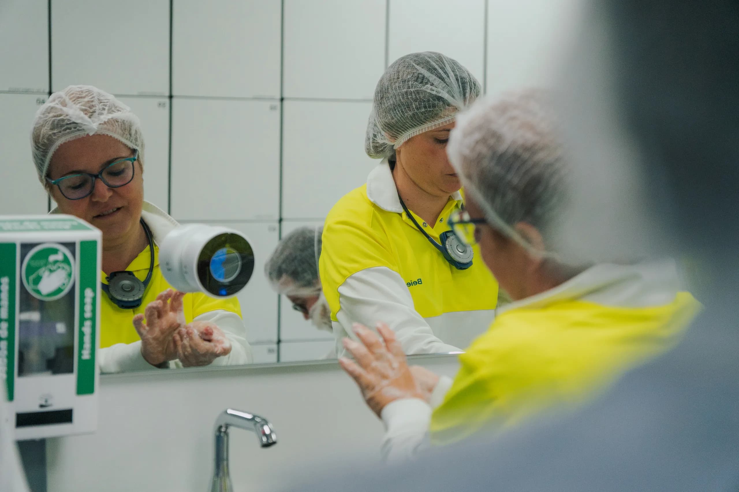 Visita de los directores de supply chain a la planta de Argentona